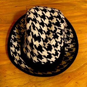 Houndstooth Blk/whit fedora